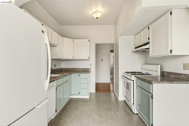 848 Stannage AVE 11, Albany, CA 94706