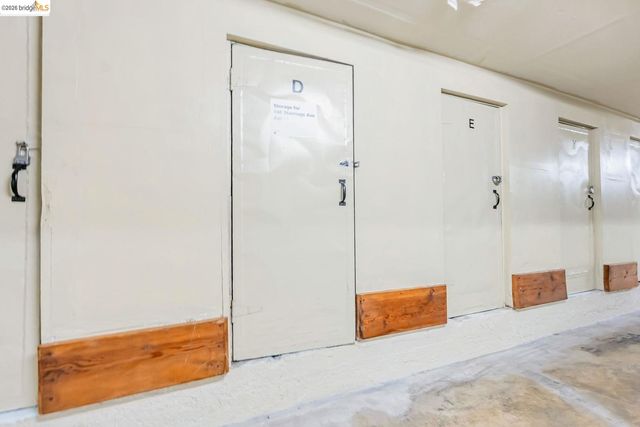 848 Stannage AVE 11, Albany, CA 94706