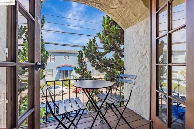 848 Stannage AVE 11, Albany, CA 94706