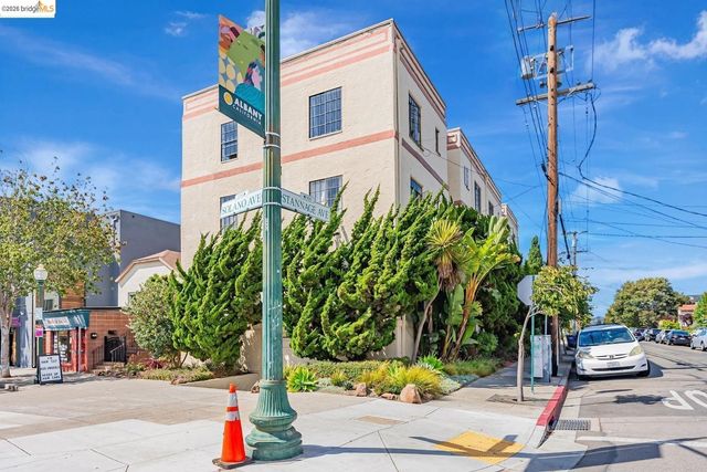 848 Stannage AVE 11, Albany, CA 94706