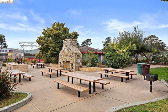 848 Stannage AVE 11, Albany, CA 94706