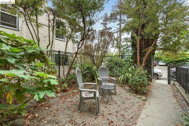 848 Stannage AVE 11, Albany, CA 94706