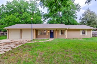 505 Locust Street, Edgewood, TX 75117