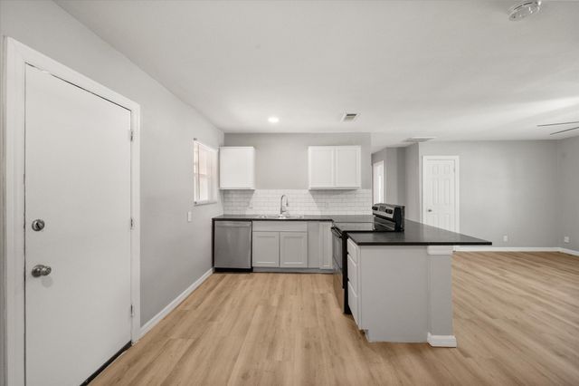 329 Claudia Street, Arlington, TX 76010