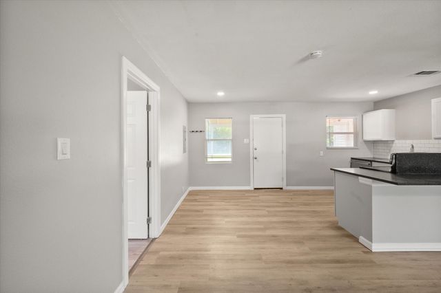 329 Claudia Street, Arlington, TX 76010