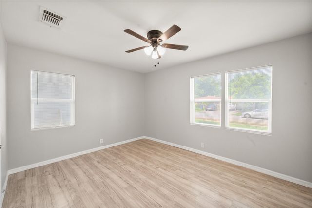 329 Claudia Street, Arlington, TX 76010