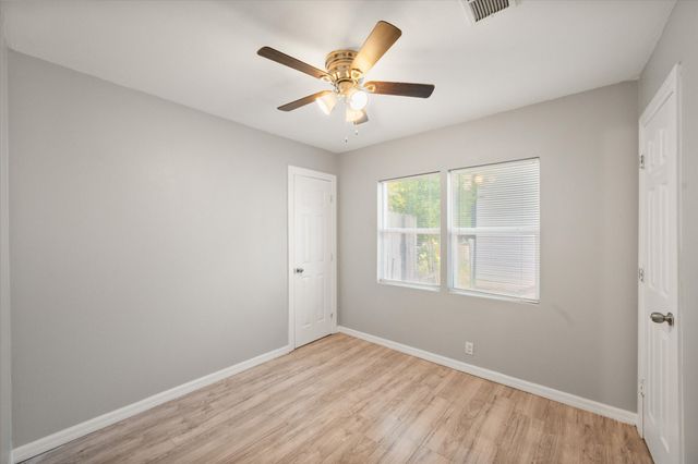329 Claudia Street, Arlington, TX 76010