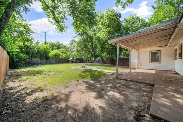 329 Claudia Street, Arlington, TX 76010