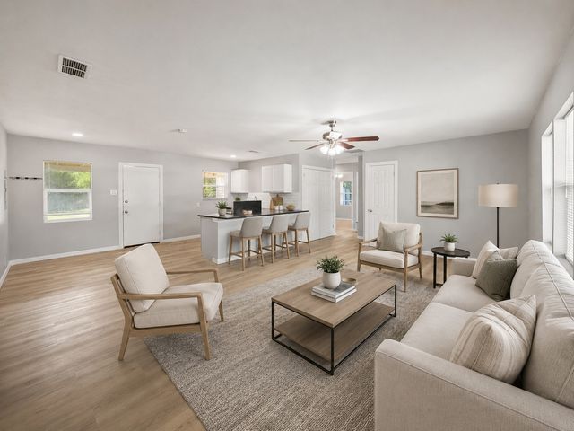 329 Claudia Street, Arlington, TX 76010