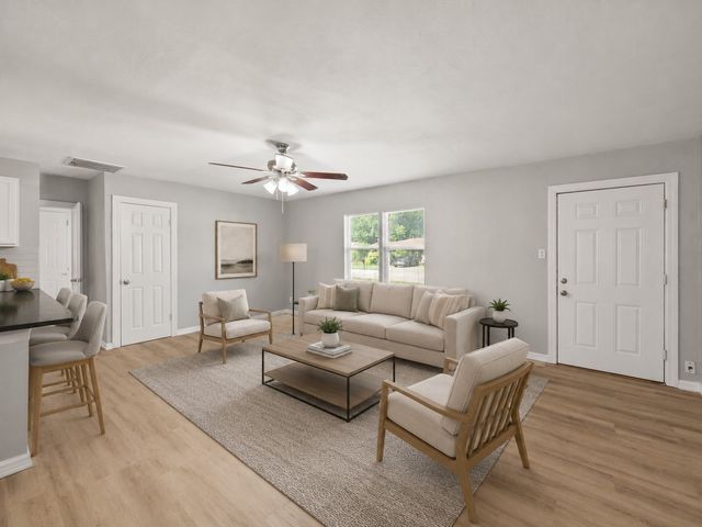 329 Claudia Street, Arlington, TX 76010