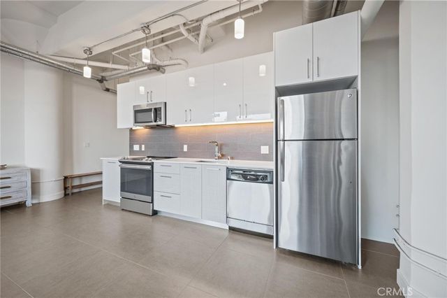 939 S Broadway 1001, Los Angeles, CA 90015