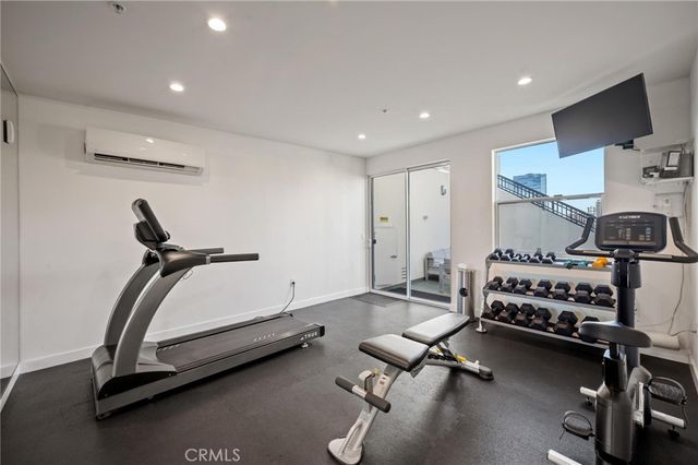 939 S Broadway 1001, Los Angeles, CA 90015