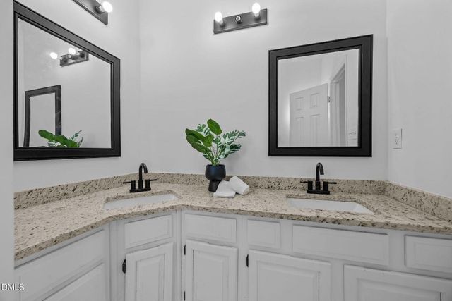 2848 W Jameson Road, Raleigh, NC 27604