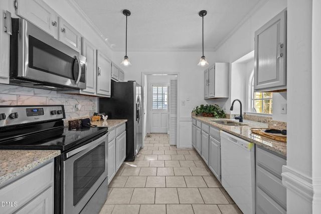 2848 W Jameson Road, Raleigh, NC 27604