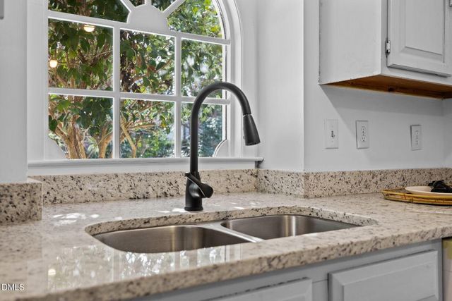 2848 W Jameson Road, Raleigh, NC 27604