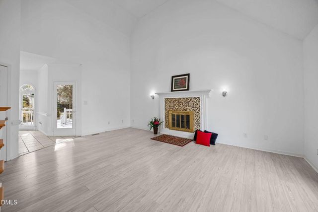 2848 W Jameson Road, Raleigh, NC 27604