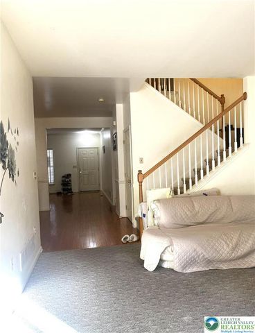 22 Cobblestone Drive, Palmer Twp, PA 18045