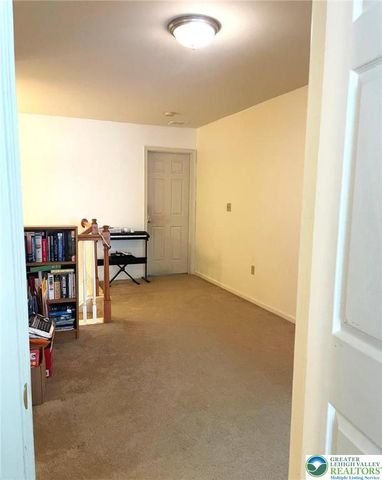 22 Cobblestone Drive, Palmer Twp, PA 18045