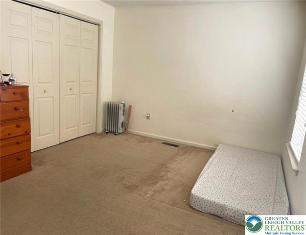 22 Cobblestone Drive, Palmer Twp, PA 18045