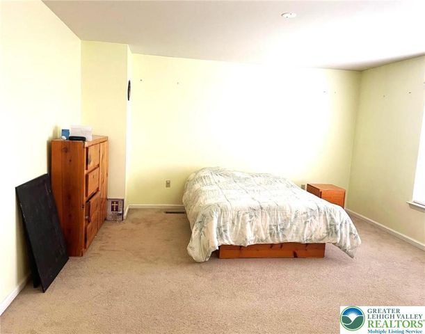 22 Cobblestone Drive, Palmer Twp, PA 18045