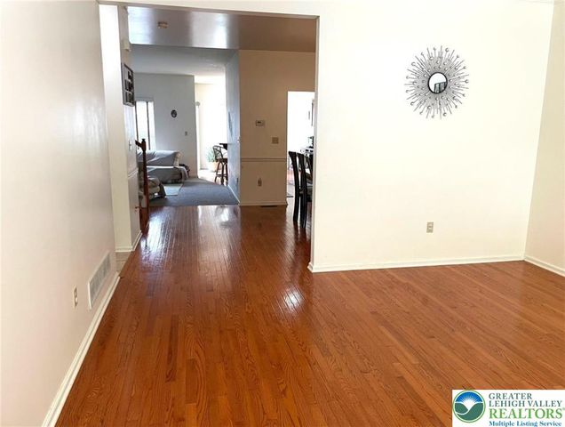 22 Cobblestone Drive, Palmer Twp, PA 18045