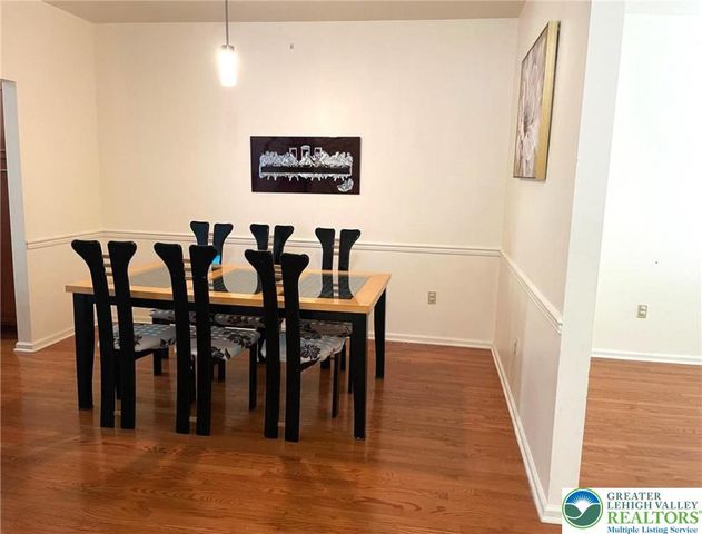 22 Cobblestone Drive, Palmer Twp, PA 18045