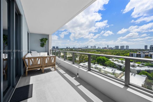 2960 NE 207th St 10, Aventura, FL 33180