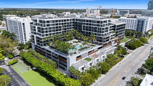 2960 NE 207th St 10, Aventura, FL 33180