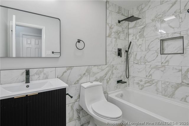 1999 Westcliff Road, Fayetteville, NC 28304
