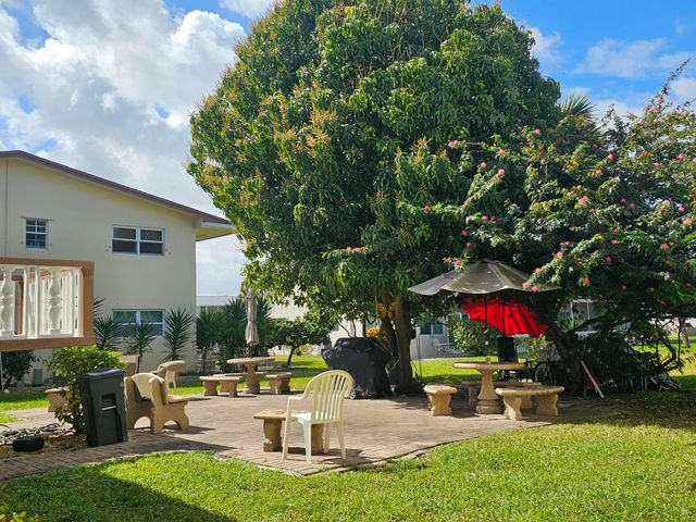 214 Easthampton I, West Palm Beach, FL 33417