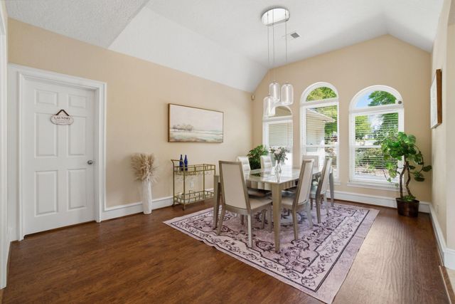 39 Wedgewood Boulevard, Conroe, TX 77304