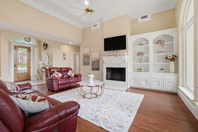 39 Wedgewood Boulevard, Conroe, TX 77304