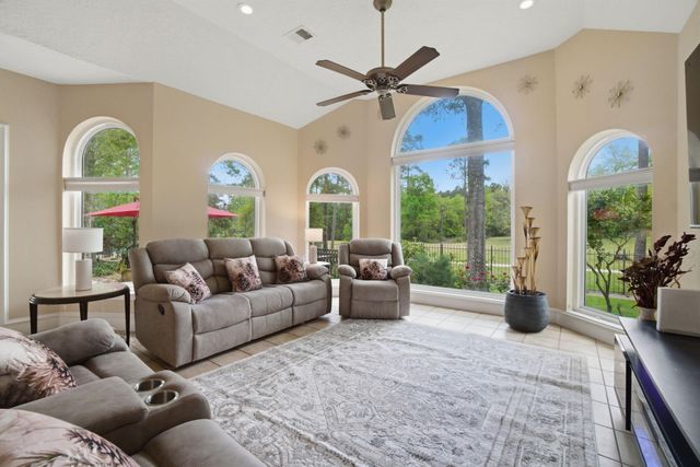 39 Wedgewood Boulevard, Conroe, TX 77304