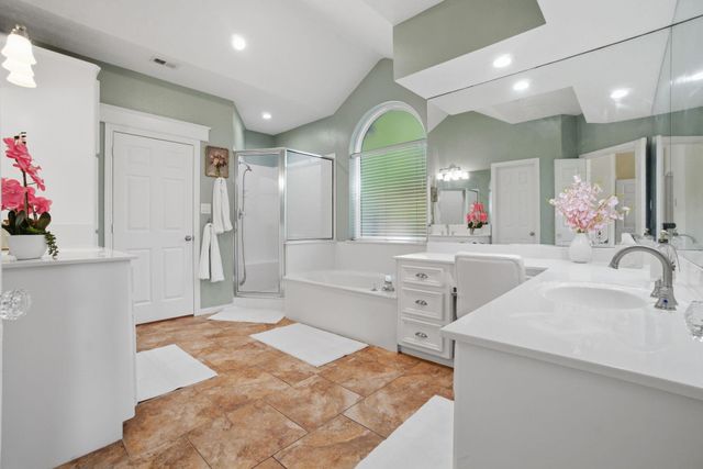 39 Wedgewood Boulevard, Conroe, TX 77304