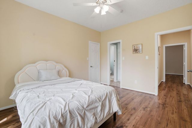 39 Wedgewood Boulevard, Conroe, TX 77304