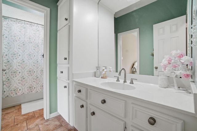 39 Wedgewood Boulevard, Conroe, TX 77304