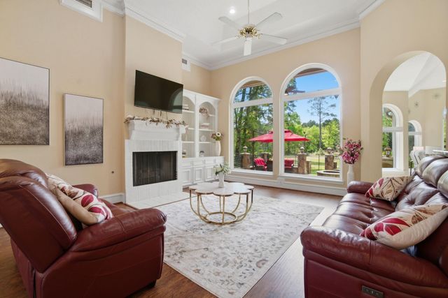 39 Wedgewood Boulevard, Conroe, TX 77304