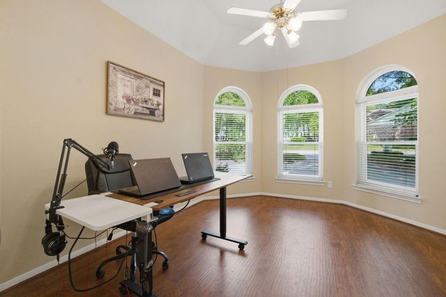 39 Wedgewood Boulevard, Conroe, TX 77304