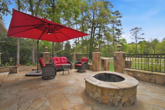 39 Wedgewood Boulevard, Conroe, TX 77304