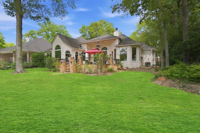 39 Wedgewood Boulevard, Conroe, TX 77304