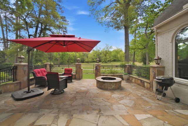 39 Wedgewood Boulevard, Conroe, TX 77304