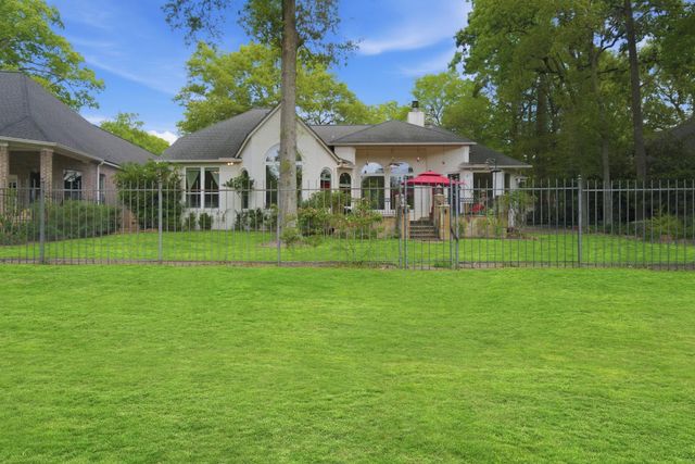 39 Wedgewood Boulevard, Conroe, TX 77304