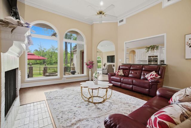 39 Wedgewood Boulevard, Conroe, TX 77304