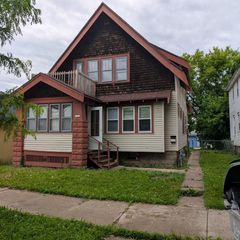 1920 W Vienna AVENUE, Milwaukee, WI 53206