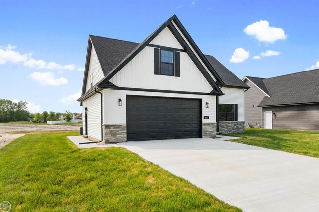 1 Carney Drive, St Clair, MI 48079