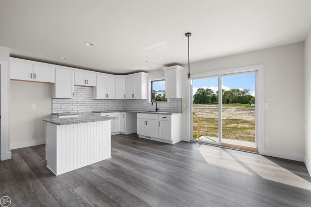 1 Carney Drive, St Clair, MI 48079