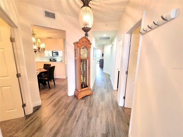 7296 MARATHON DRIVE 404, Seminole, FL 33777