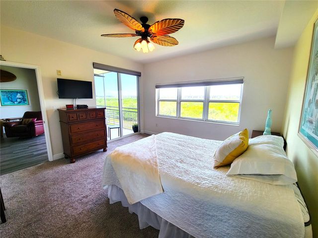 7296 MARATHON DRIVE 404, Seminole, FL 33777