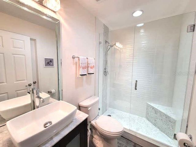 7296 MARATHON DRIVE 404, Seminole, FL 33777