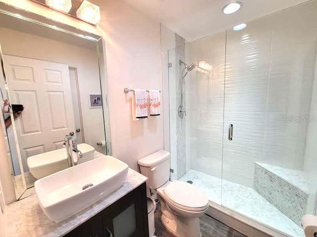 7296 MARATHON DRIVE 404, Seminole, FL 33777